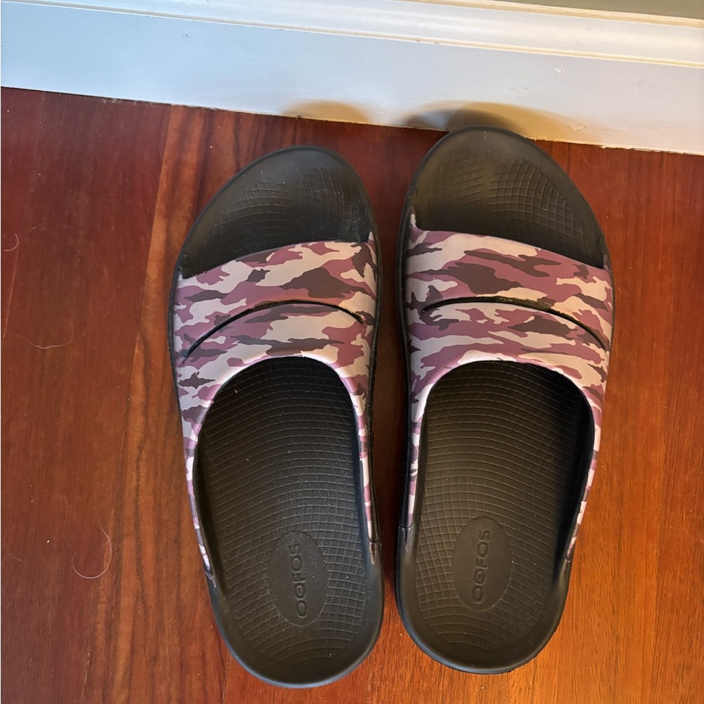 Oofos Ooahh Luxe Slide Comfort Sandals Slip On Women’s Size 10 Cheetah Purple